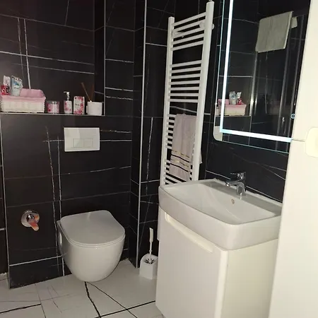 Minimalist Bulevar Lägenhet Sarajevo